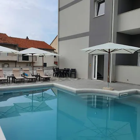 Sky - Comfort Two Bedroom With Balcony 1 * Σολίν