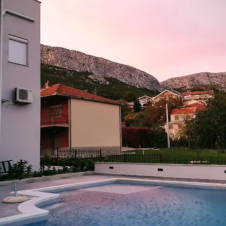 Sky - Comfort Two Bedroom With Balcony 1