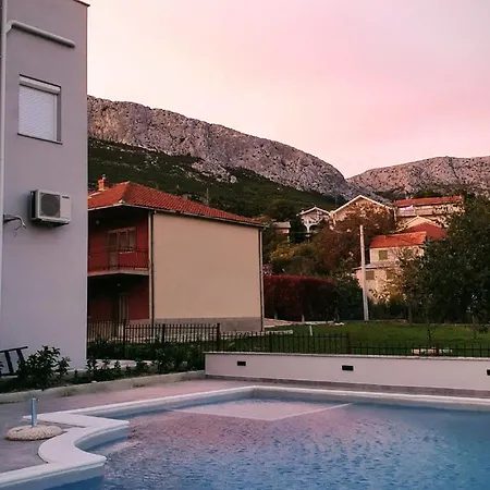 Διαμέρισμα Sky - Comfort Two Bedroom With Balcony 1 *