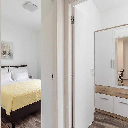 Διαμέρισμα Sky - Comfort Two Bedroom With Balcony 1 *
